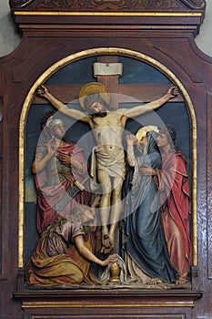 12th Stations of the Cross, Jesus dies on the cross