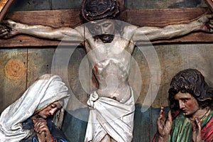 12th Stations of the Cross, Jesus dies on the cross