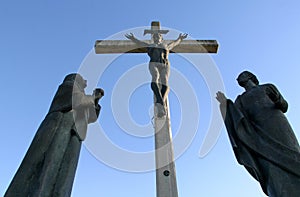 12th Stations of the Cross, Jesus dies on the cross