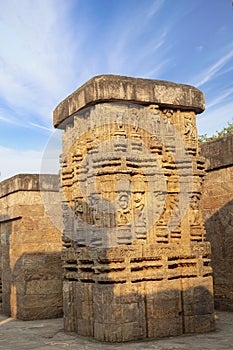 13th CE Konark temple wall architecture