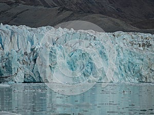 The 14th of July Glacier is a 16km long glacier in the northwest of Spitsbergen. It reaches more than 30 meters above sea level.