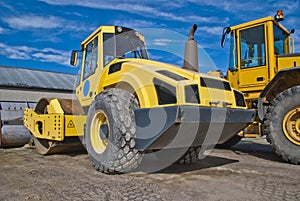 16 tonnes single drum rollers (bomag)