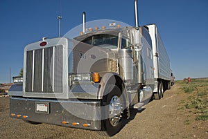 18-wheeler photo