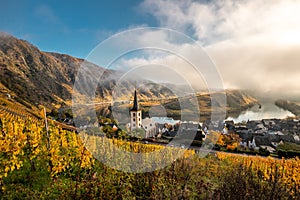 180-degree Moselle loop, vineyards, landscape and lighting in the morning, sunrise in autumn