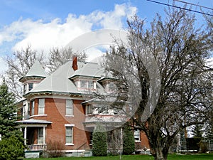 1900 Queen Anne Mansion