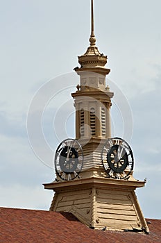 1920 clock tower on roof of train station