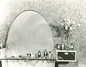 1930s vanity set