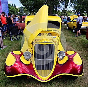 1933-34 Ford coupe hot rod with custom painted flames,