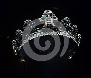 1937 Antique Jewelry Design Tiara Cartier London Platinum Diamonds Aquamarines Luxury Lifestyle Fashion Accessory