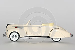 1938 Lincoln Zephir classic toy car sideview