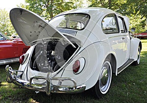 1976 White Volkswagen Beetle