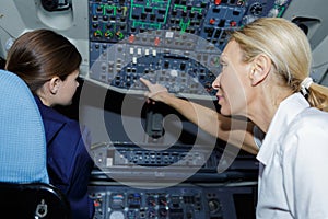 2 female pilots during training