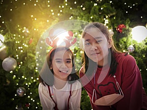 2 Sisters happy in Cristmas festival