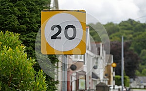 20 mph UK road speed sign