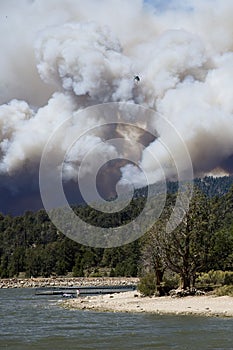 2007 Big Bear Lake fire with helicopter.