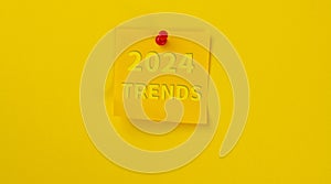 2024 trends written on the note paper