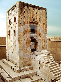 The 2500 year old Cube of Zoroaster