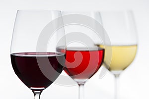 3 wines focus on red photo