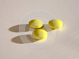 3 yellow pills