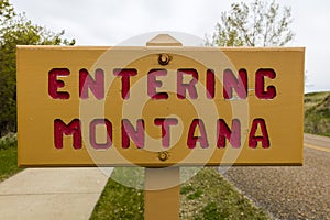 4/29/2019 Montana, USA - Welcome to Montana state road sign