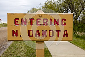 4/29/2019 N DAKOTA, USA - Welcome to North Dakota state road sign