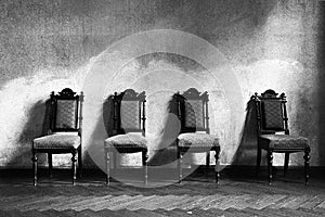 4 chairs black/white