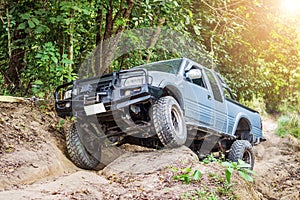 4 wheel drive off-road