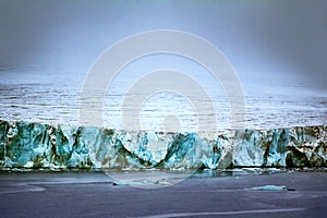 40-metres wall of glacier