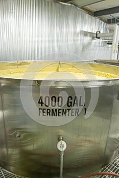 400 gallon aluminum fermenting tanks with mash