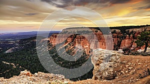 4K UltraHD Timelapse of Bryce Canyon at sunset