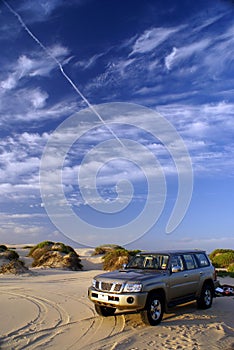 4WD car photo