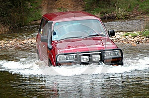 4WD Crossing River