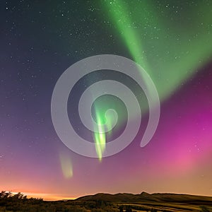 549 Night Sky with Aurora Borealis: A breathtaking and celestial background featuring a night sky with the mesmerizing colors of