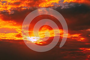 5K Sunset Cloudy Sky With Fluffy Clouds. Sunset Sky Natural Background. Sunrays, sunray, ray, Dramatic Sky. Sunset Time