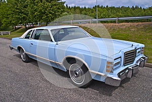 77 mod. Ford LTD Landau for Sale