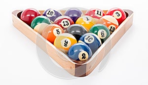 8 ball pool game rack of balls