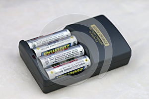 AA/AAA Battery Charge