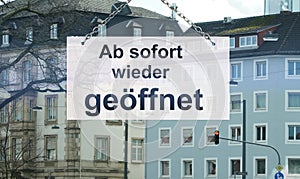 Ab sofort wieder geÃ¶ffnet in ingles: From now on open again
