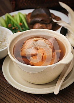 Abalone and herb soup, Chinese food style