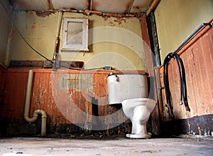Abandon Bathroom