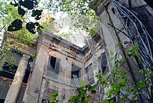 Abandon House photo