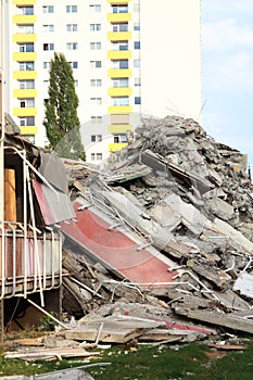 Abandoned building block