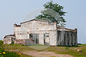 Abandonado el edificio 