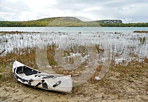 Abandoned canoe at Wingfield Basin