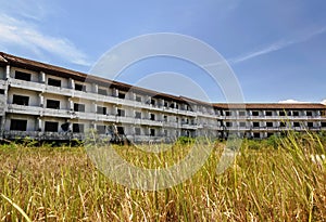 Abandoned and dilapidated buildings Because it was affected by the economic downturn