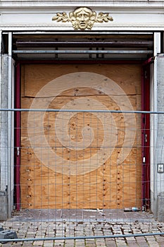 Abandoned door, Charleroi, Belgium photo