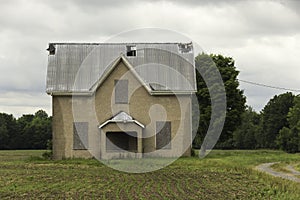 An abandoned farm house structure