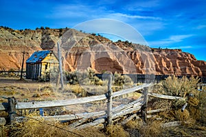 Abandoned farmer`s hut in the arid desert of Arizona USA