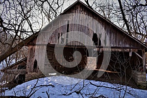 Abandoned farmstead on the Cheif Peosta Trail