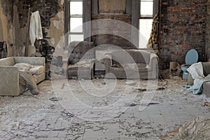 Abandoned-house photo